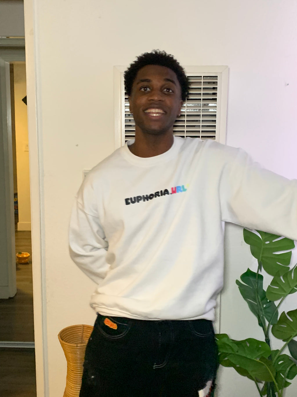 EUPHORIA.WRLD SWEATSHIRT
